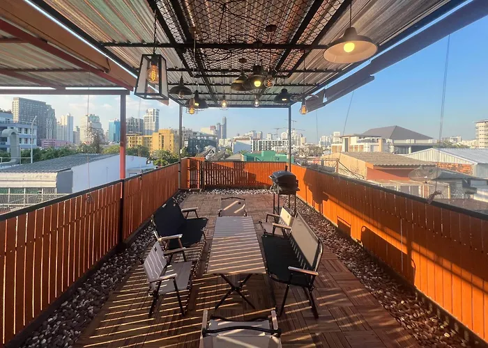 4 Bedroom House With Beautiful Rooftop Near Bts Ekkamai